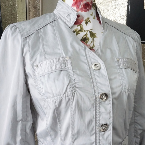 SOLD WHBM | Silver Satin Button Up Jacket Size 4 - Picture 5 of 8